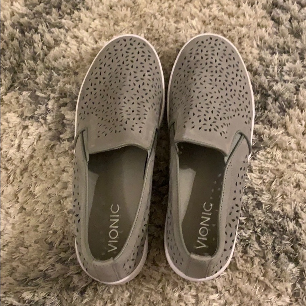Gray slide ons
